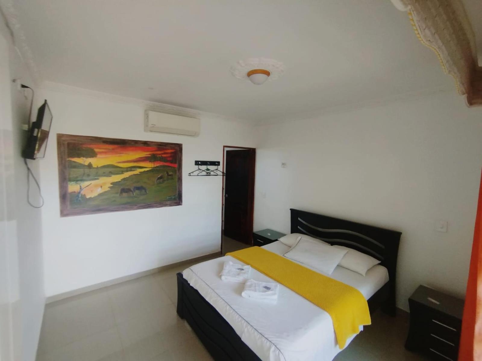 Hotel Campestre La Toscana Villavicencio Bagian luar foto