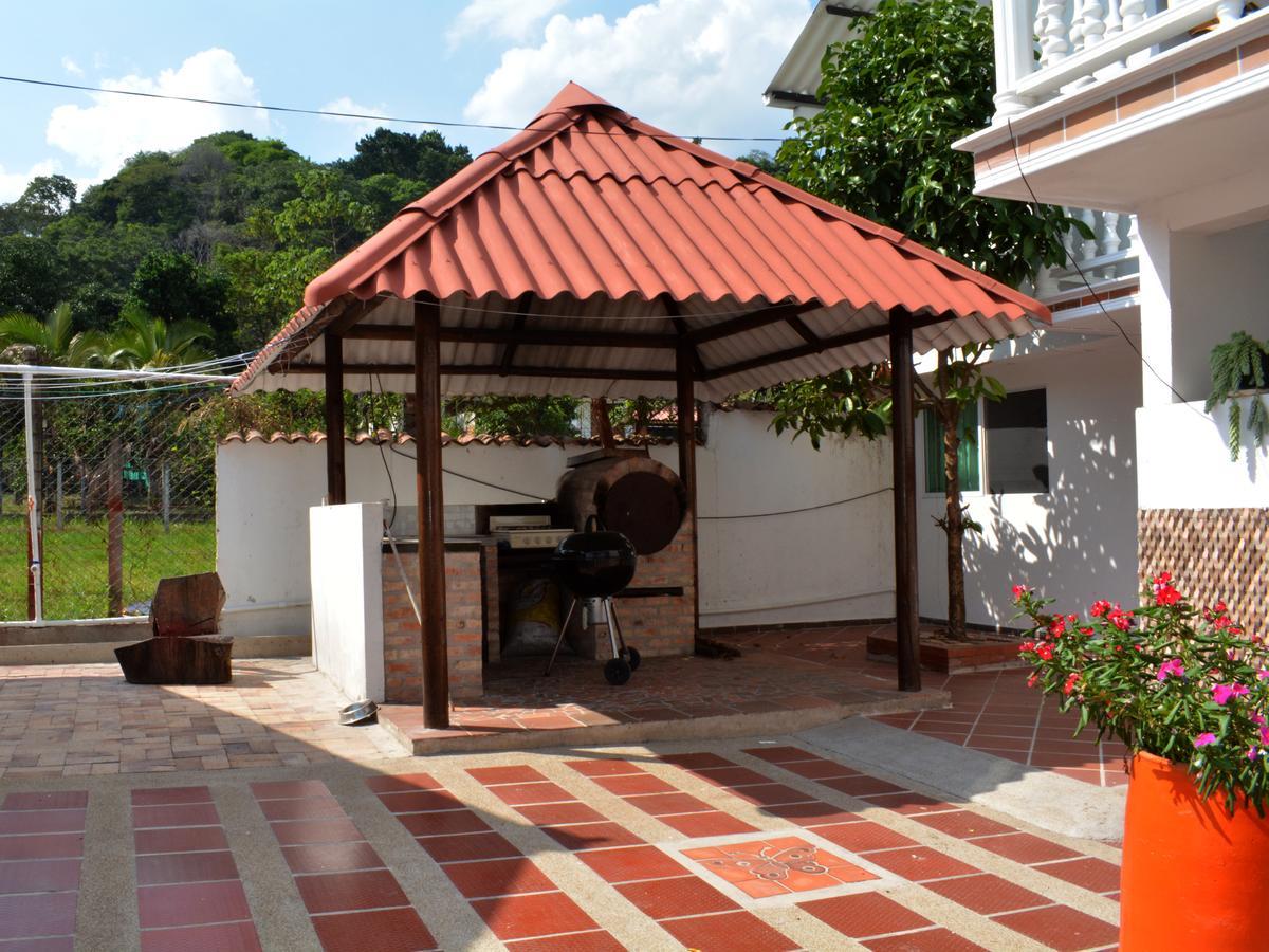 Hotel Campestre La Toscana Villavicencio Bagian luar foto