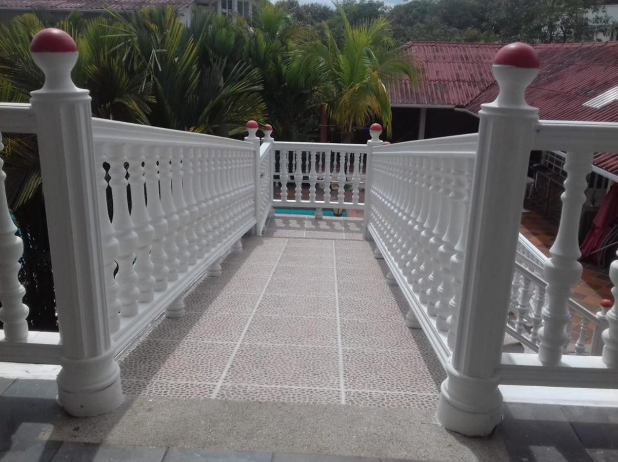Hotel Campestre La Toscana Villavicencio Bagian luar foto
